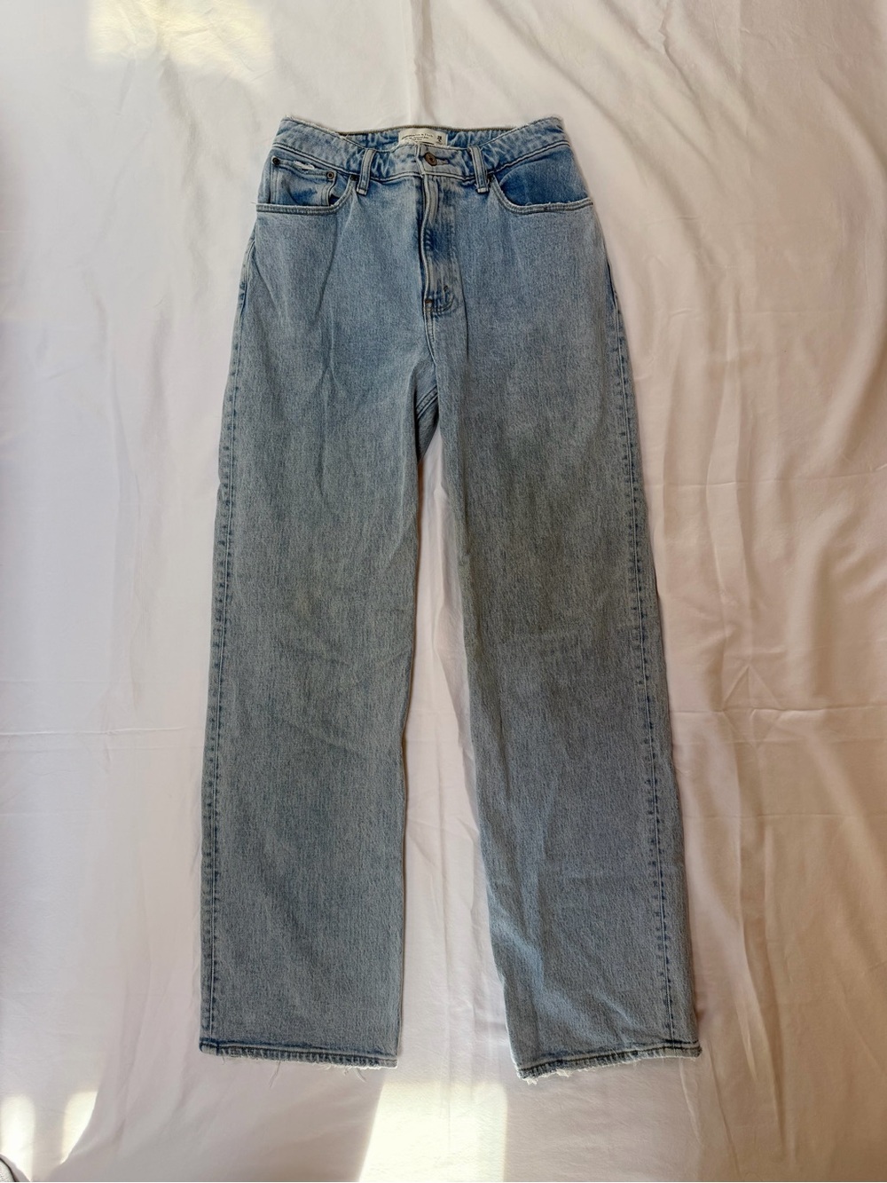 Abercrombie & Fitch The 90s Relaxed Jean High Rise in Curve Love